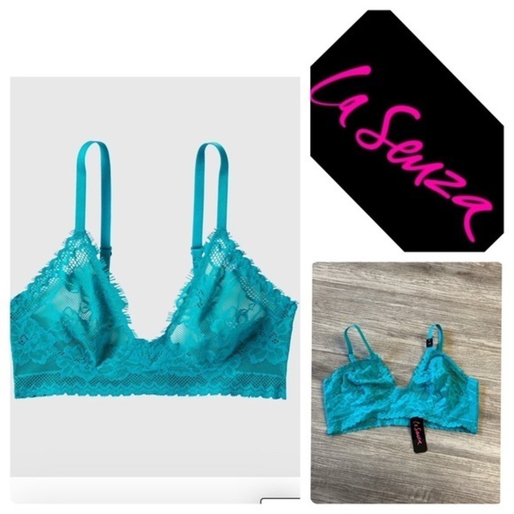 Nwt LA SENZA pretty teal lace bralette with adjustable straps and band.